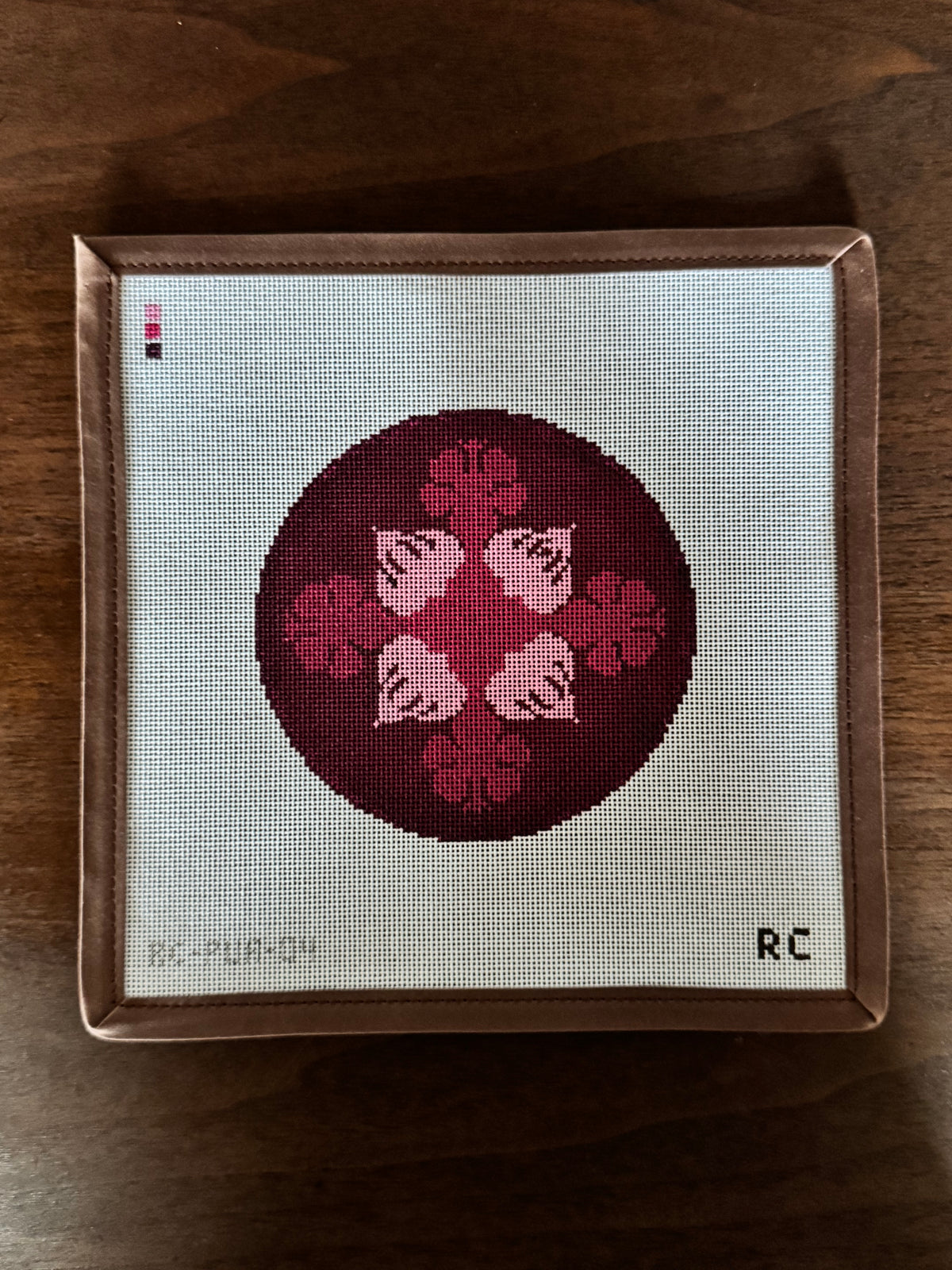 Hibiscus & Crown Flower Quilt Round